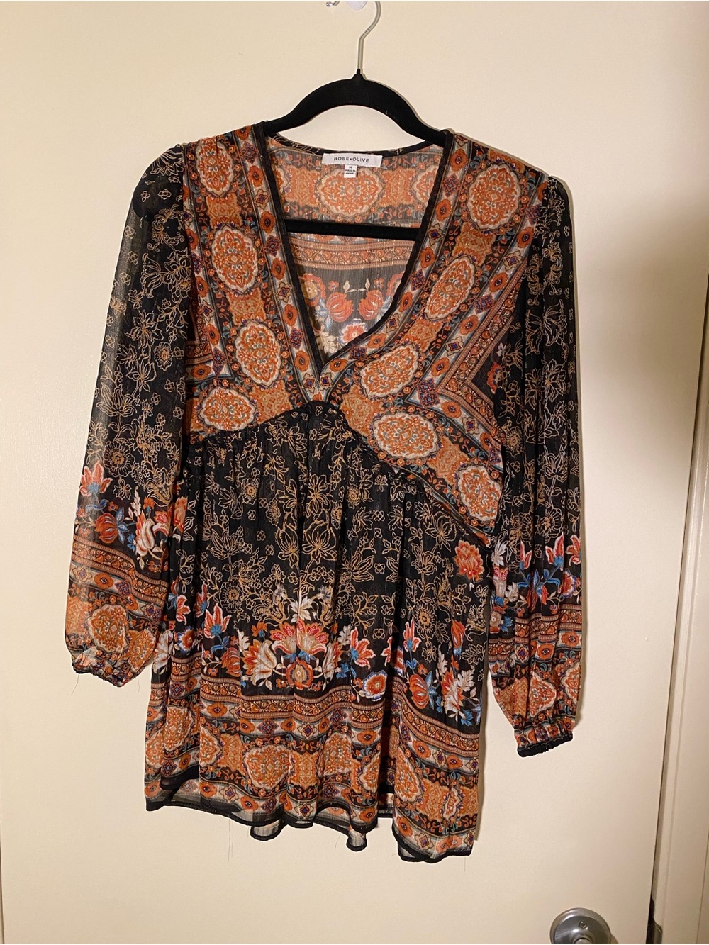 Rose & Olive Black Floral Boho V-Neck Long Sleeve Tunic